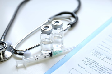 注射指導と薬剤処方の様子